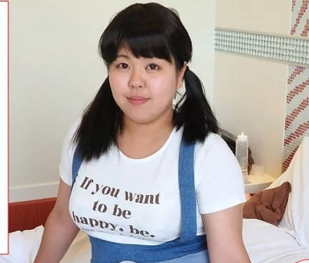 FC2PPV-4620650 我会让你对泰的阴部上瘾