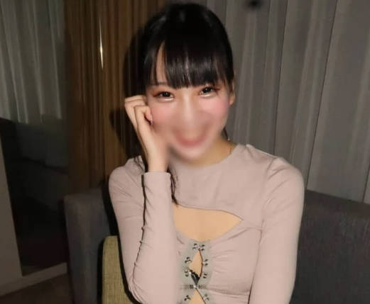 FC2PPV-4607884 住在东京的21岁F罩杯女孩