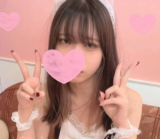 FC2PPV-4612845 最漂亮的女孩长相清新