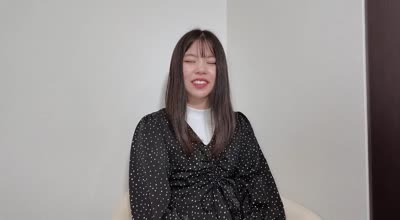 FC2PPV-4528449纯真无垢的大学生被老头玩弄到中出