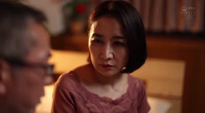 ROE-335 オナ禁して狂い始めた俺を見かねて…。 母親が隙を見ては搾精してきます。 瀬尾礼子