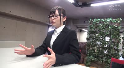 C-2918 The history of 女性社員工 藤理香子［前編］