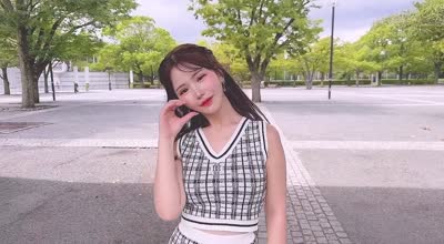 EBWH-198 美容系のPR案件も来る細身巨乳キラキライ●スタグラマーお嬢様の全く映えない本気イキ連発 AVデビュー 涼風うい