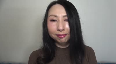 MAQQ-005 エゲつない腰つき！揺れまくる熟成肉！人妻巨乳ベリーダンサー、電撃DEBUT！早苗さん（45歳）